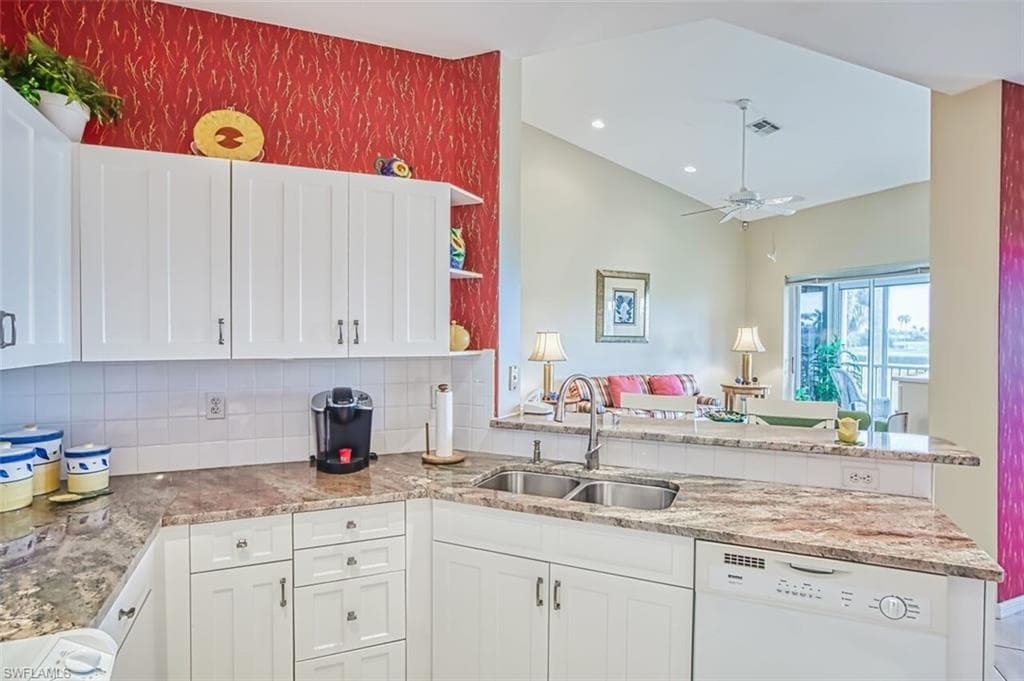 9270 Bayberry BEND 202-15
