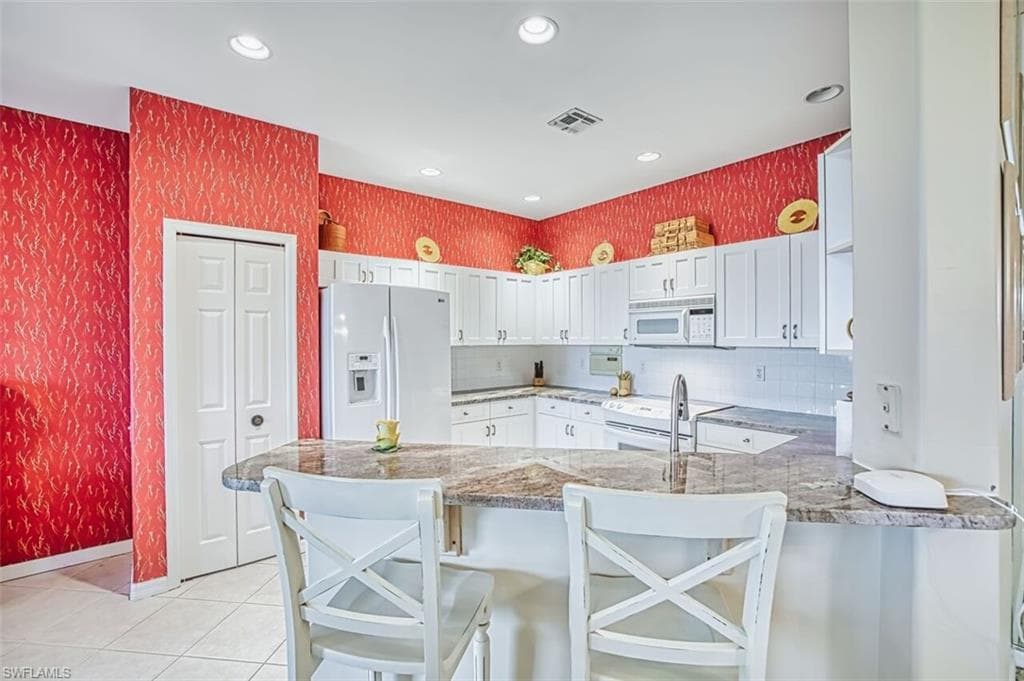 9270 Bayberry BEND 202-11