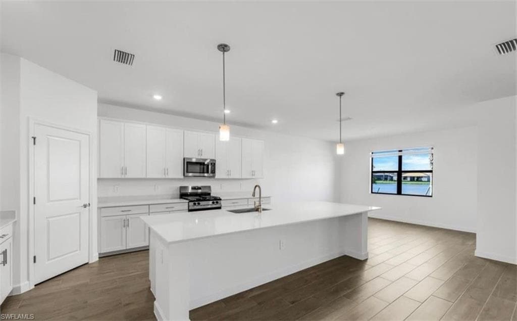 19100 Hanley BLVD-2