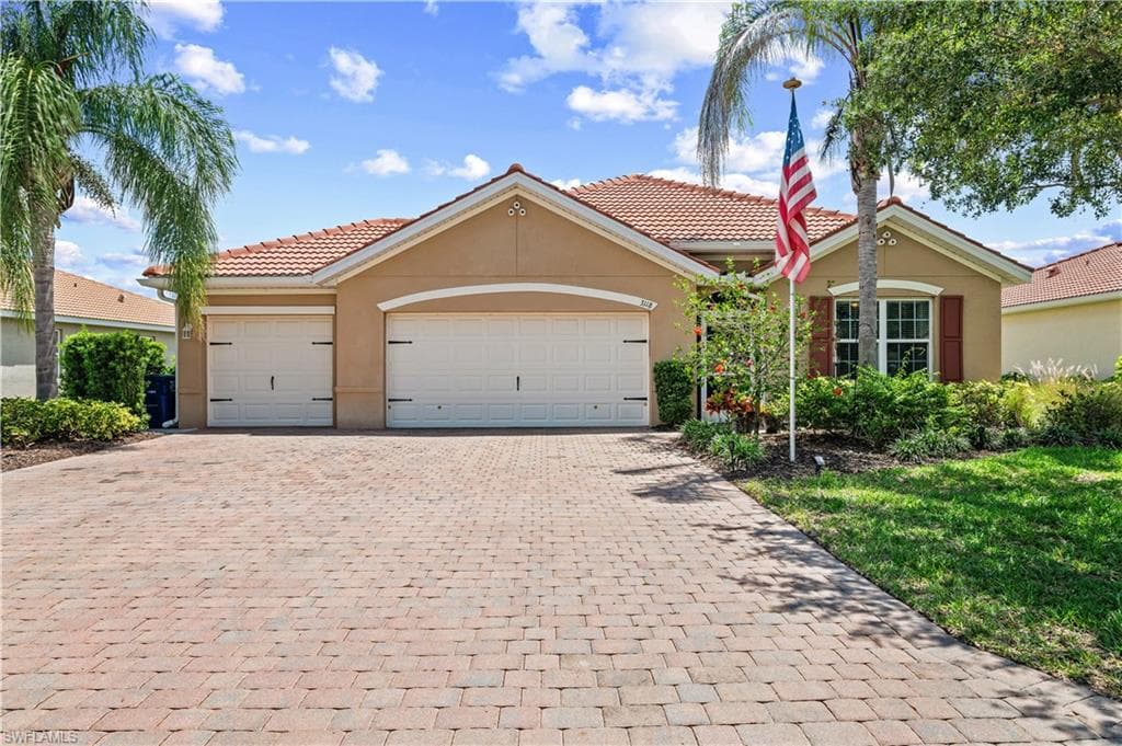 3118 Apple Blossom DR-23