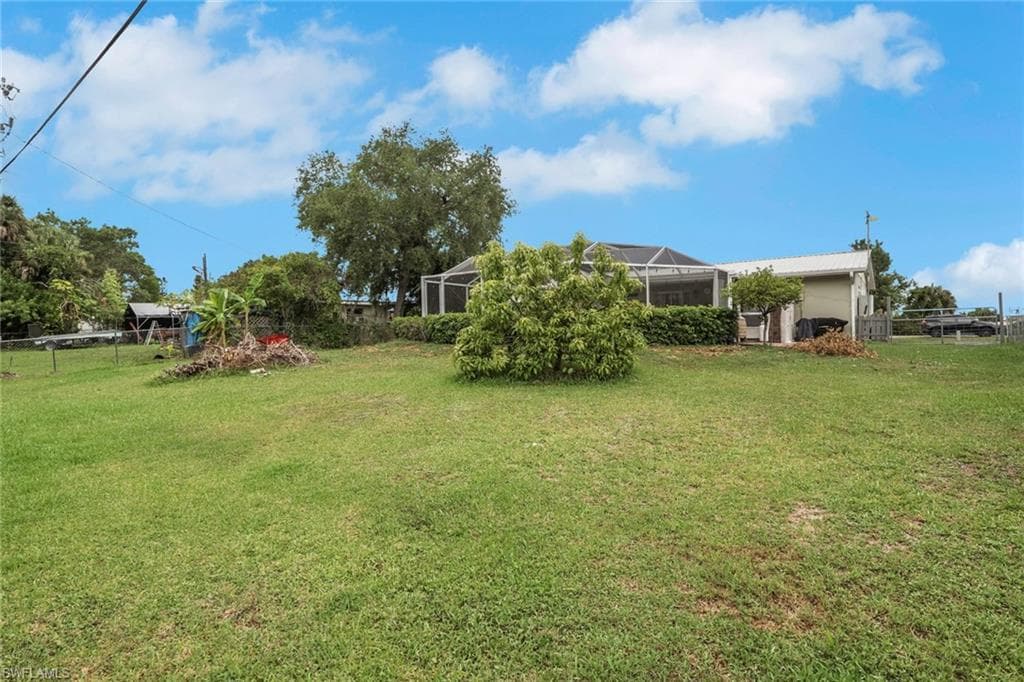 12207 De Moya DR-25