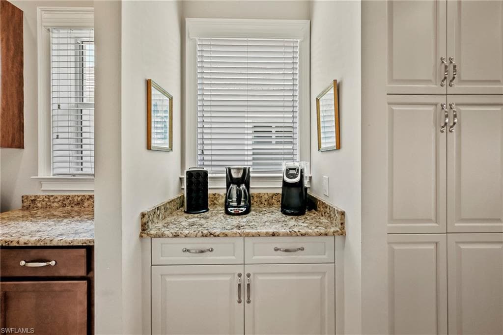 4971 Andros DR-9