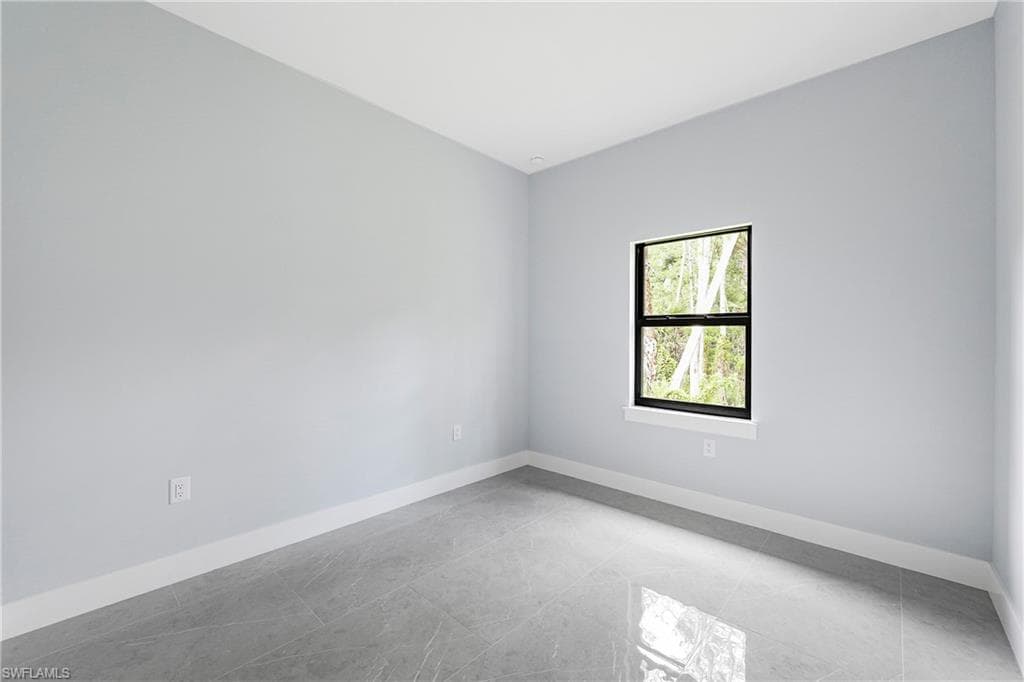 2677 62nd AVE NE-18