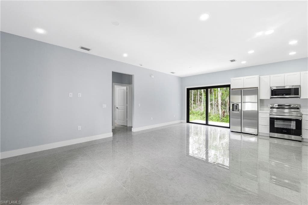 2677 62nd AVE NE-11