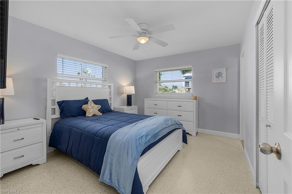 2 Fairview BLVD-12