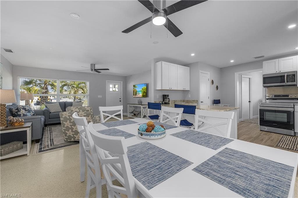 2 Fairview BLVD-5