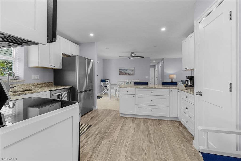 2 Fairview BLVD-9