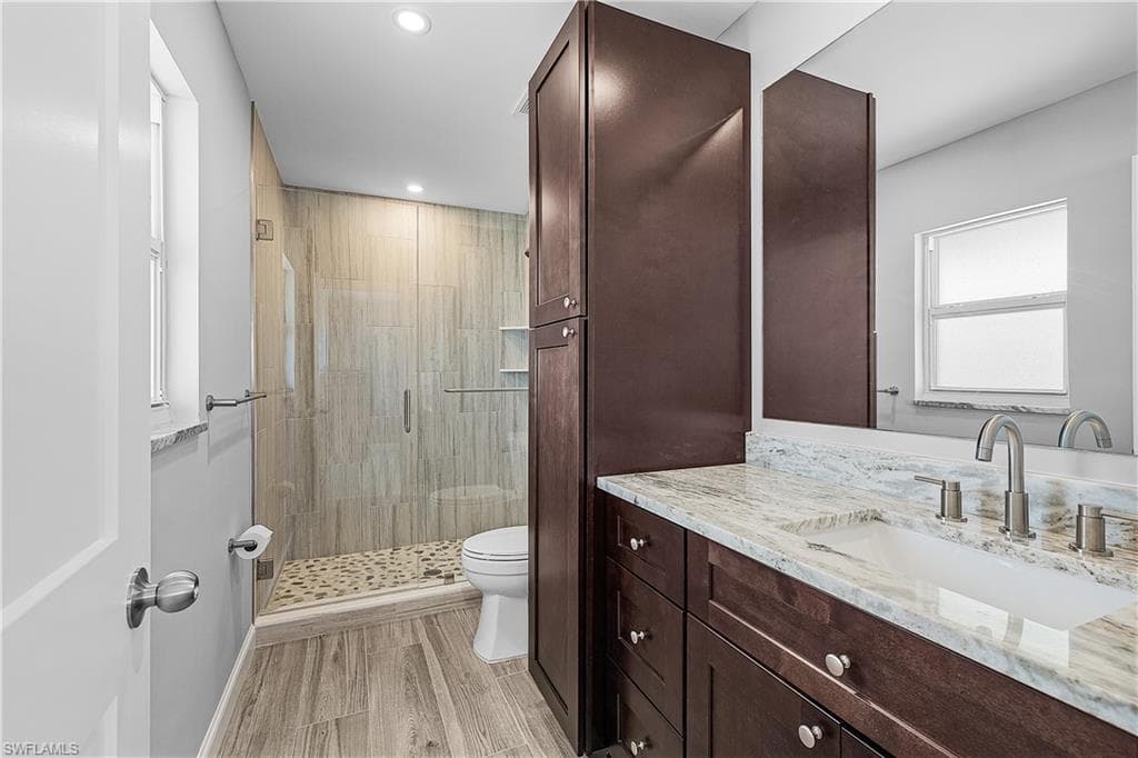 2 Fairview BLVD-10