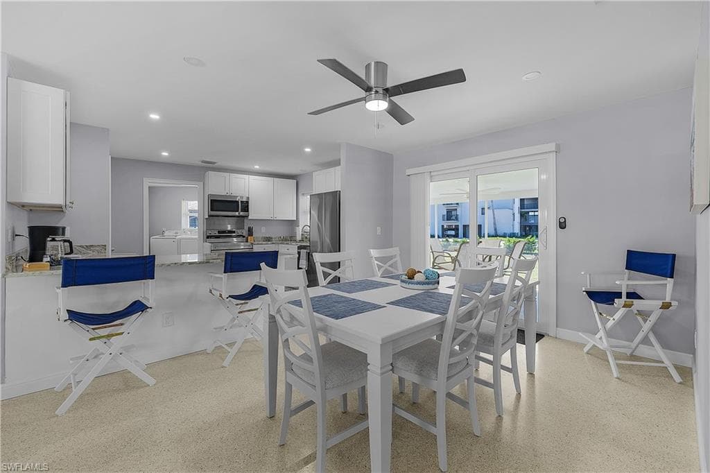 2 Fairview BLVD-4