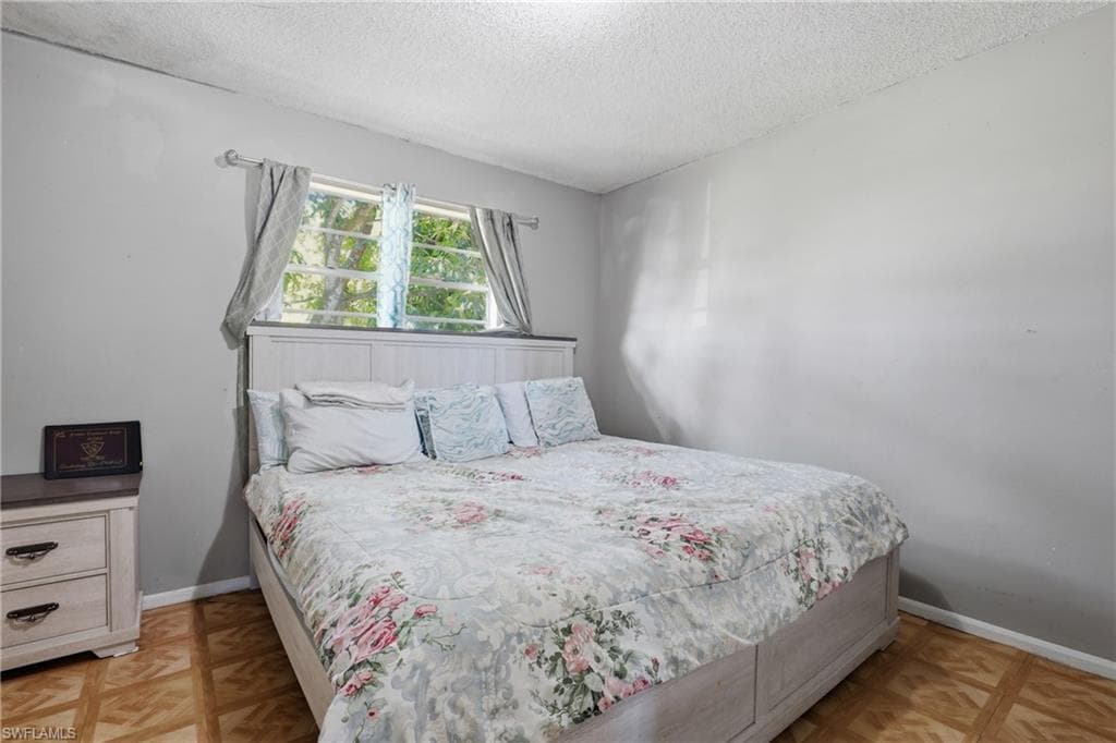 1132 Mississippi AVE-12