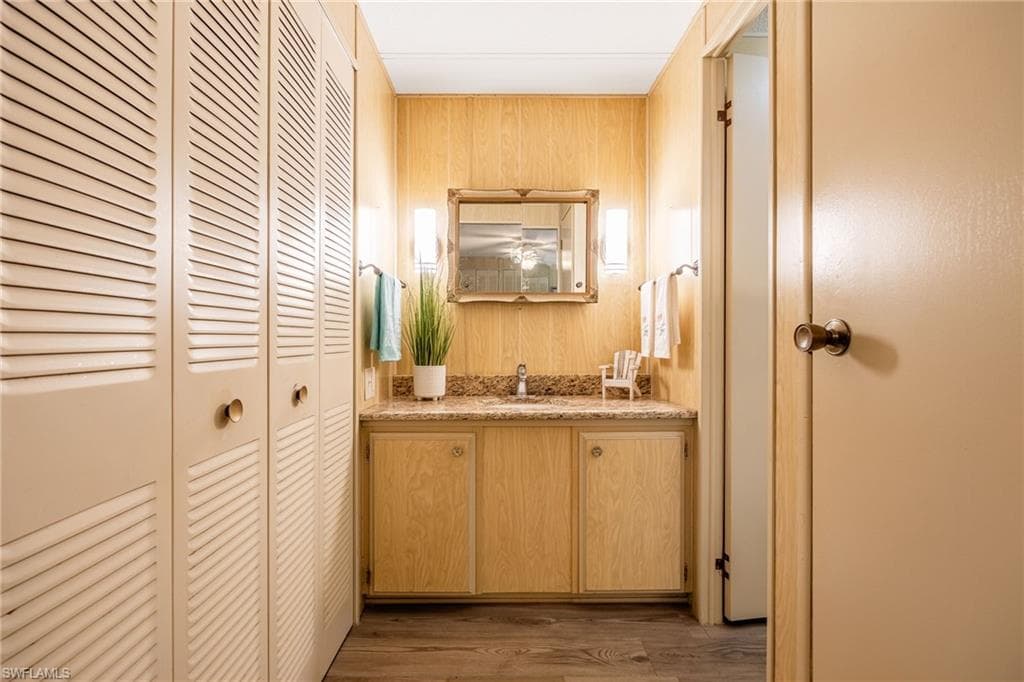 101 Elise DR-18