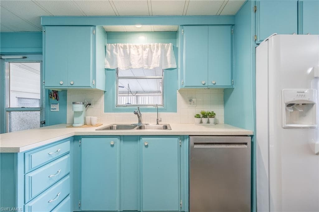 101 Elise DR-14