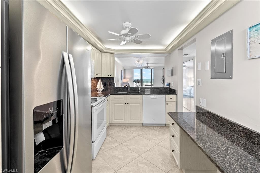 320 Seaview CT 2-805-9