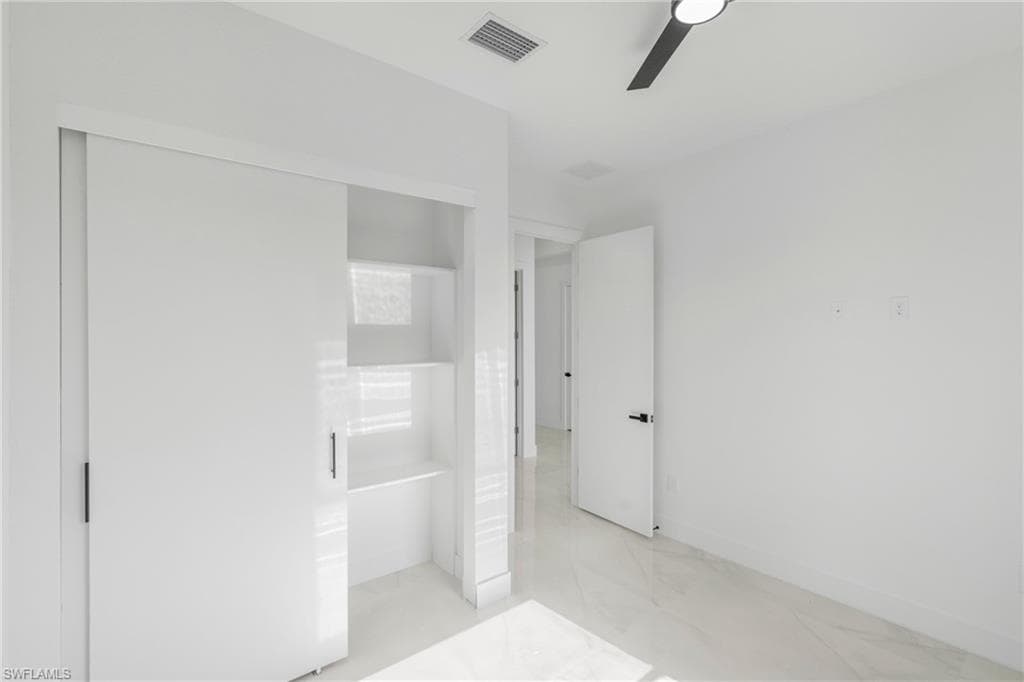 8005 Sunrise CIR-20