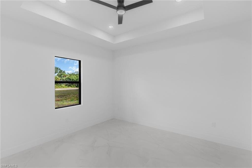 8005 Sunrise CIR-35