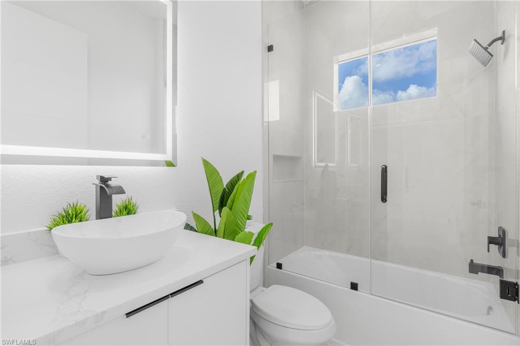 8005 Sunrise CIR-22