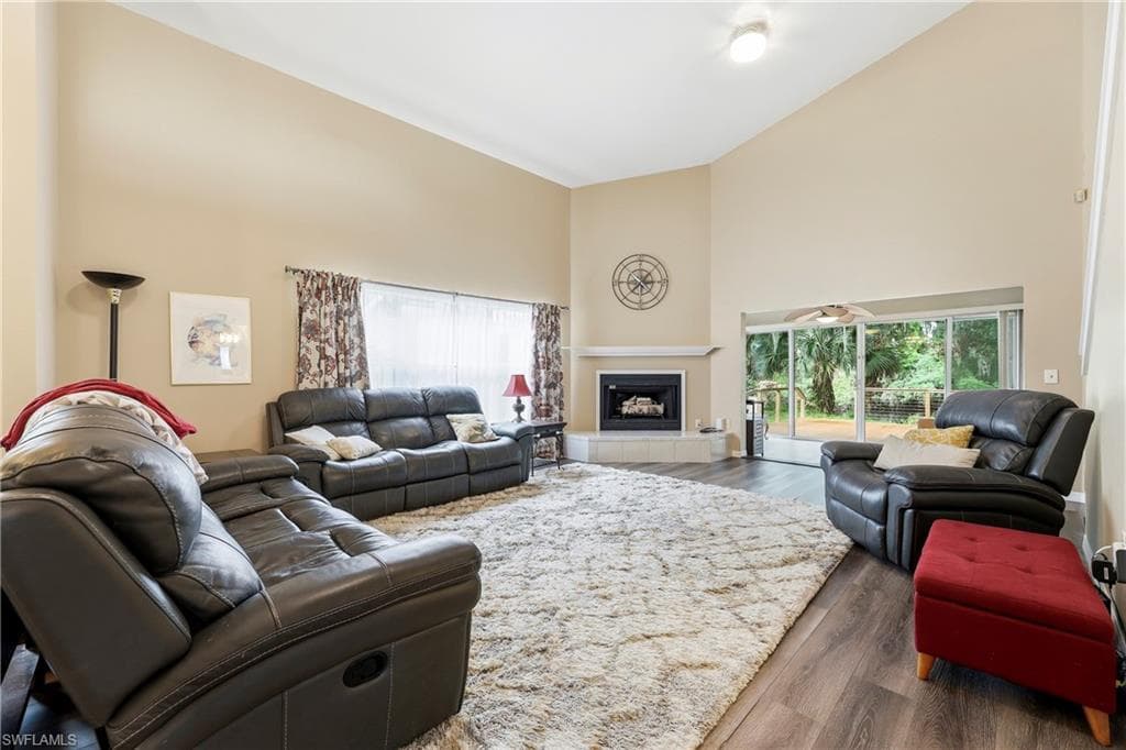 2825 La Cita LN-12
