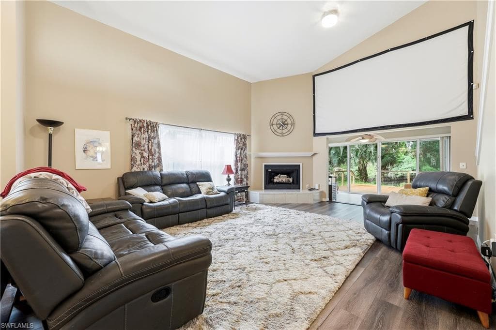 2825 La Cita LN-13