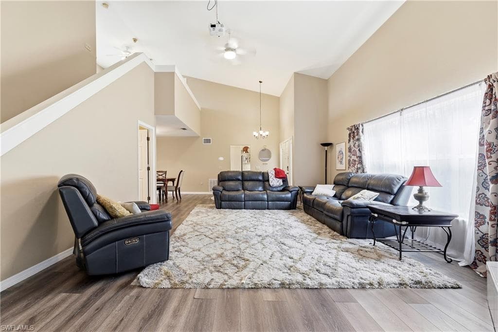 2825 La Cita LN-18