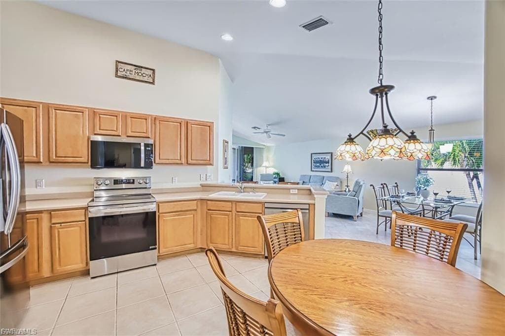 10135 Colonial Country Club BLVD 1202-6