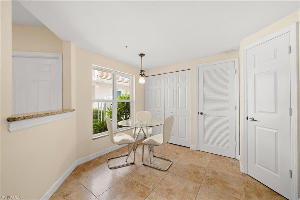 5045 Cedar Springs DR 103-10
