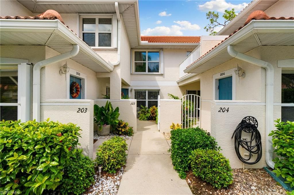 5045 Cedar Springs DR 103-50
