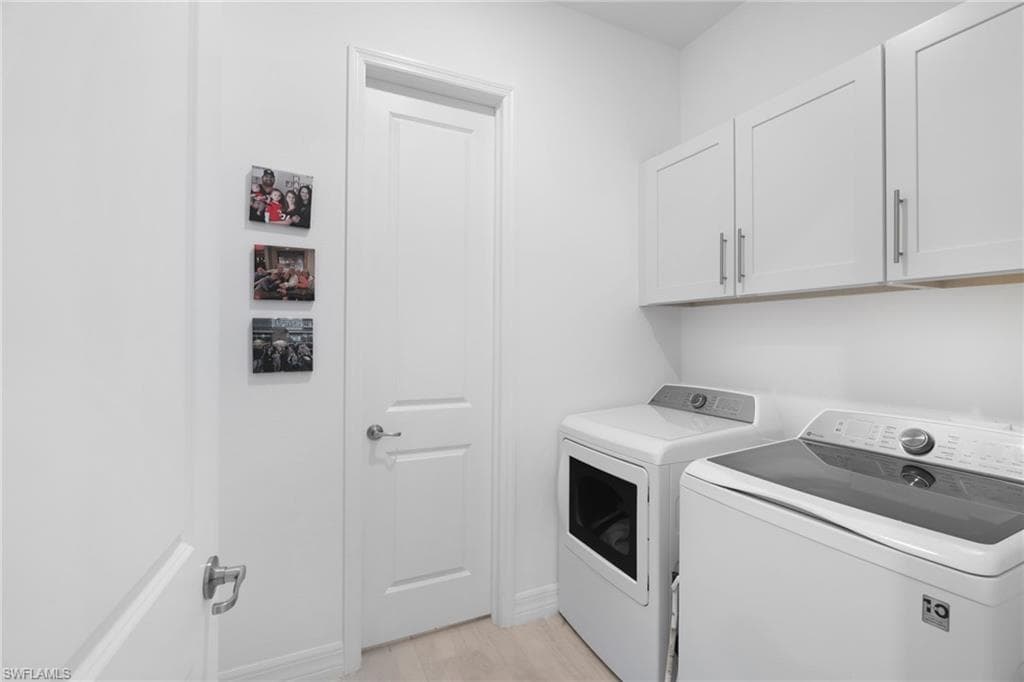 13682 Blue Bay CIR-28