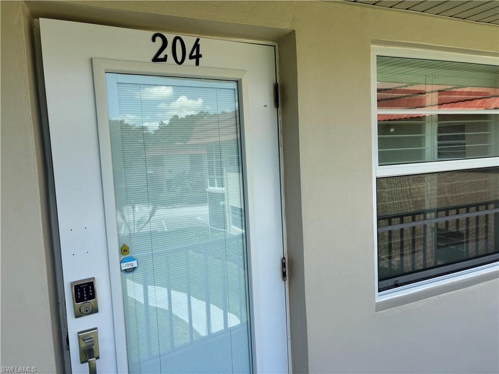 11 Vista Palm LN 204-1