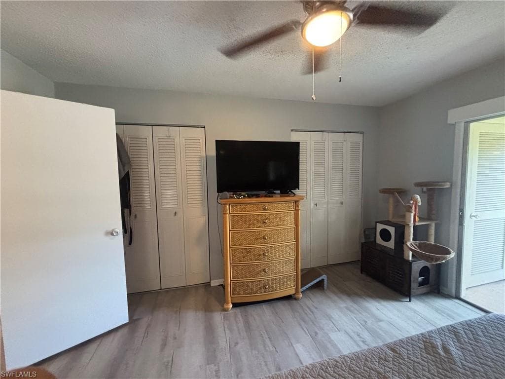 11 Vista Palm LN 204-11