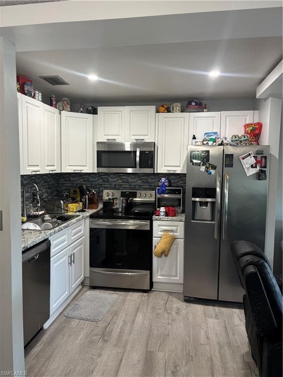 11 Vista Palm LN 204-7
