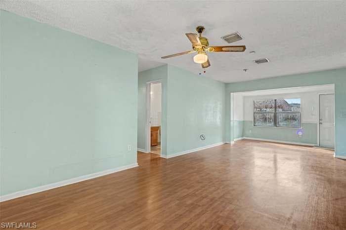 7090 Scott ST-15