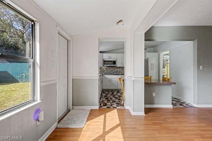 7090 Scott ST-8