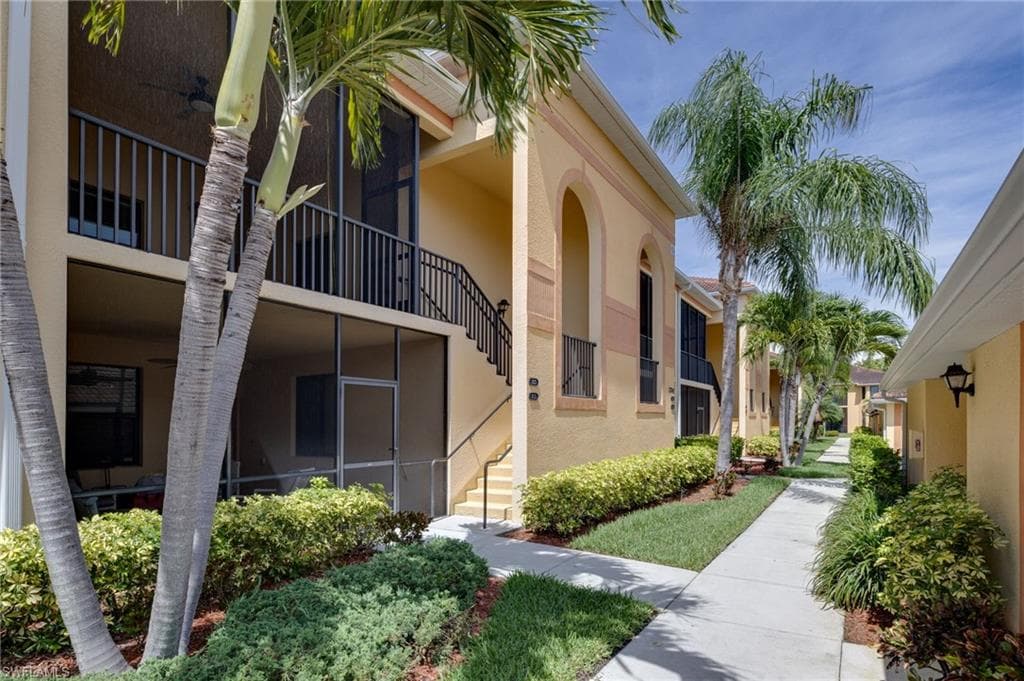 13740 Julias WAY 623-3
