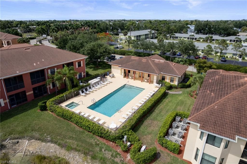 13740 Julias WAY 623-25