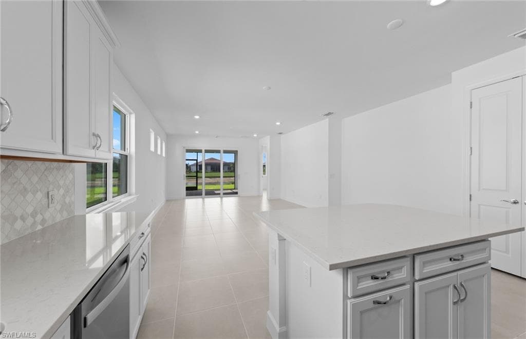 12441 Dolomite WAY-9