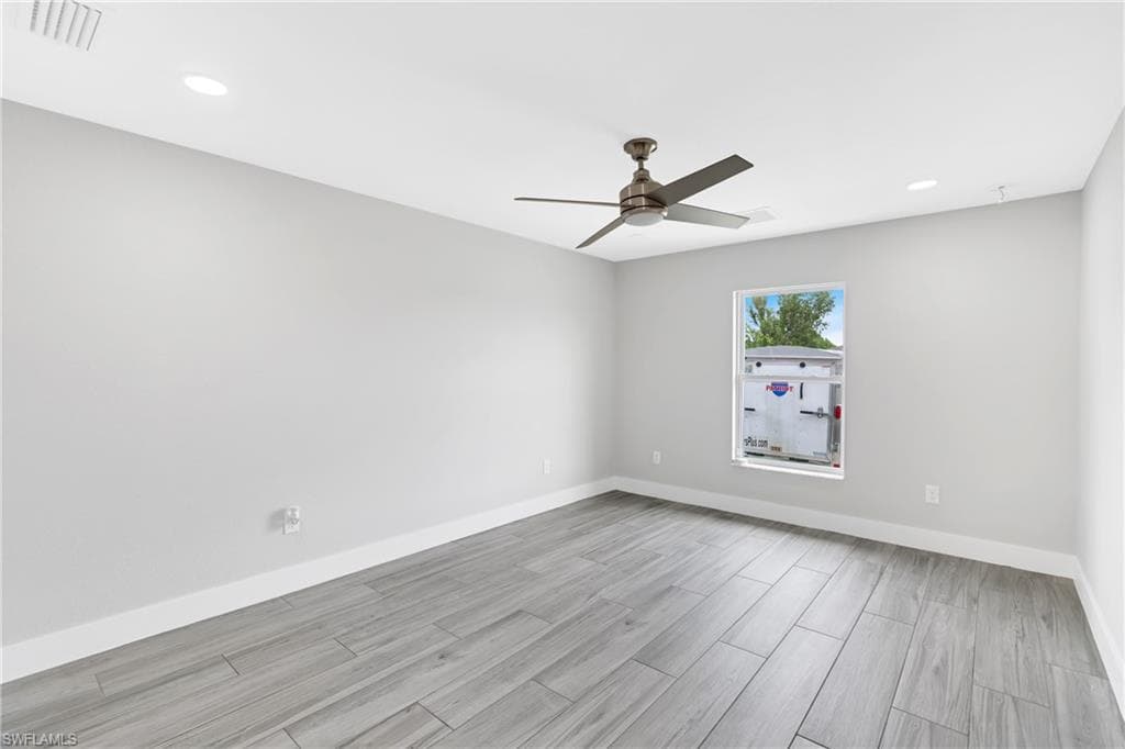 2075 Detroit DR-24