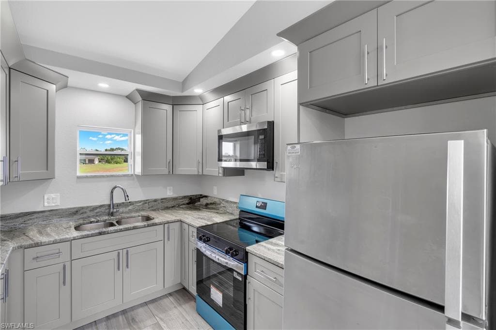 2075 Detroit DR-15