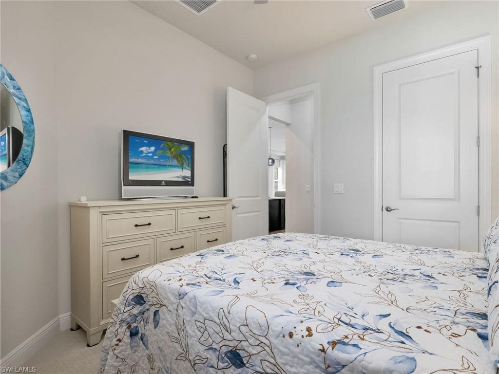 9225 Cayman DR-19