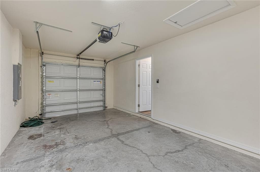 2069 Detroit DR-25
