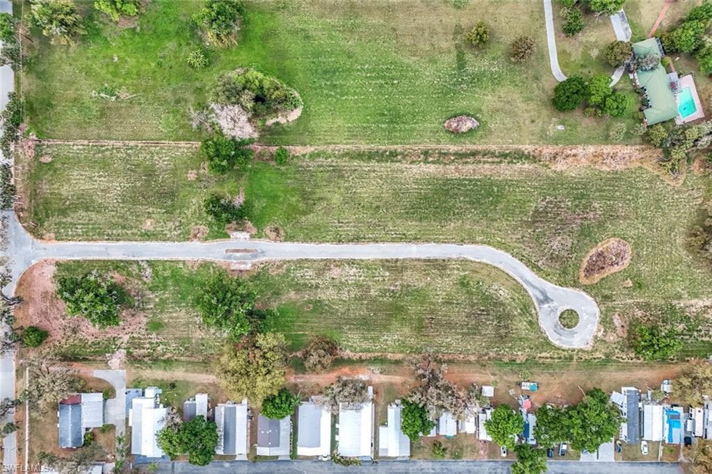 1050 Shady Oaks AVE-24