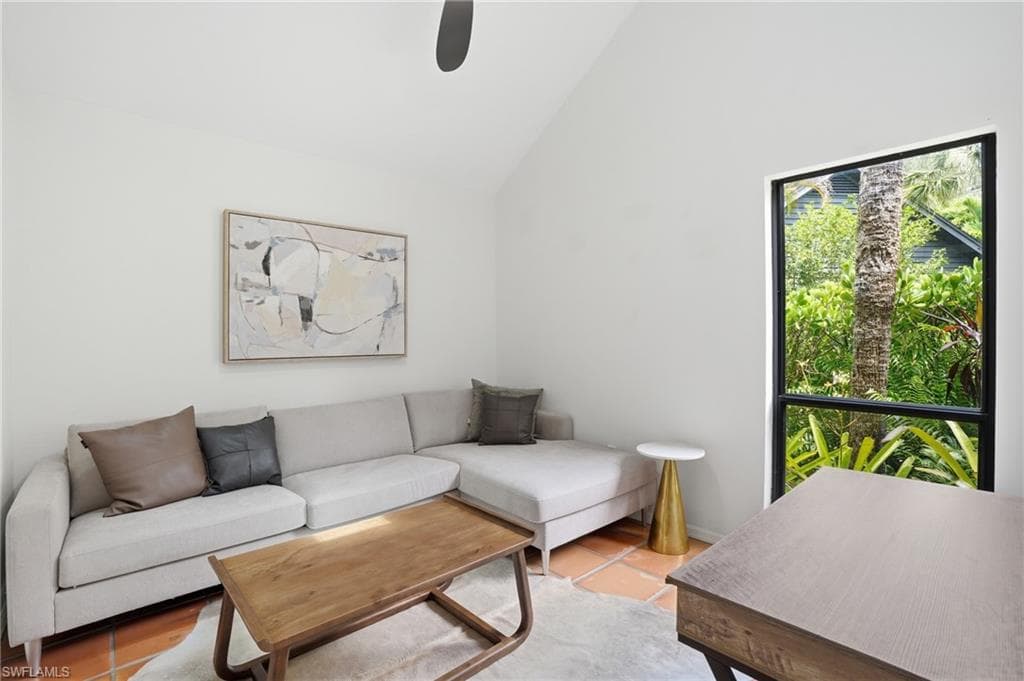 1245 Solana RD-14