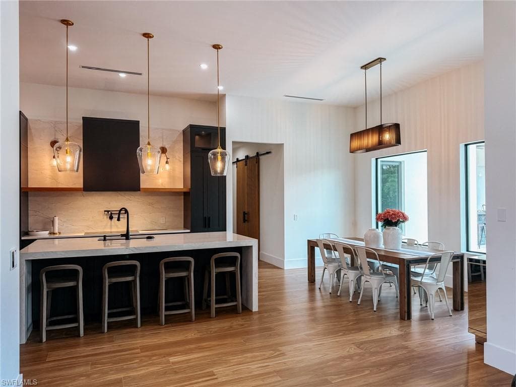 1702 Ludlow RD-16