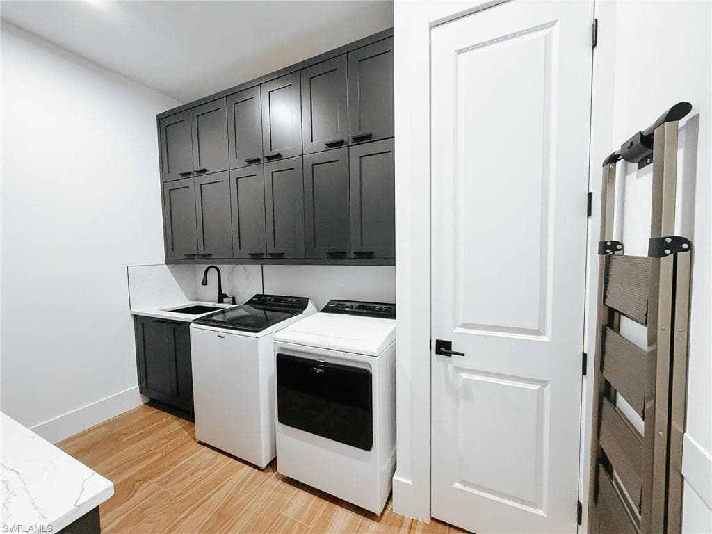 1702 Ludlow RD-38