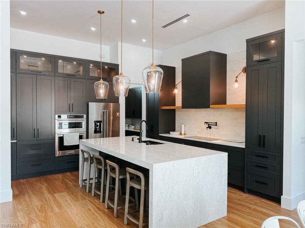 1702 Ludlow RD-15