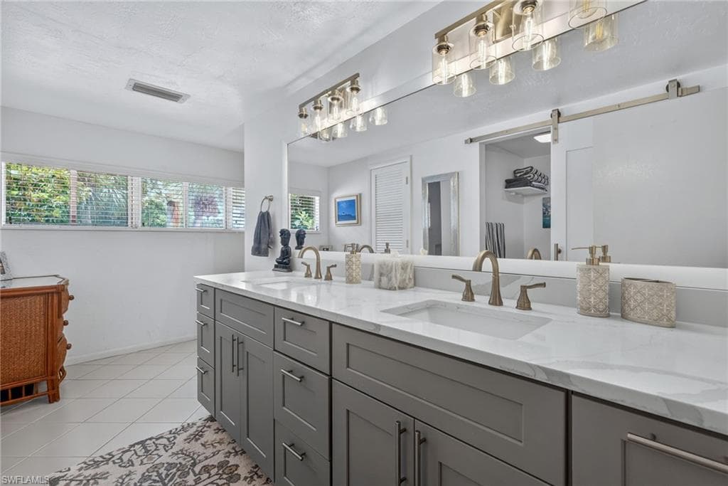 4466 W Mainmast CT-32