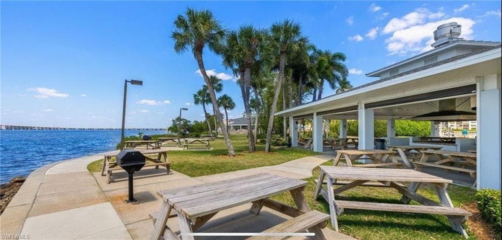 4466 W Mainmast CT-49