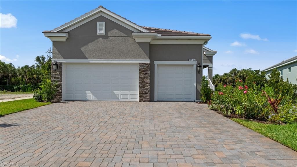 11544 Verandah Palm CT-2