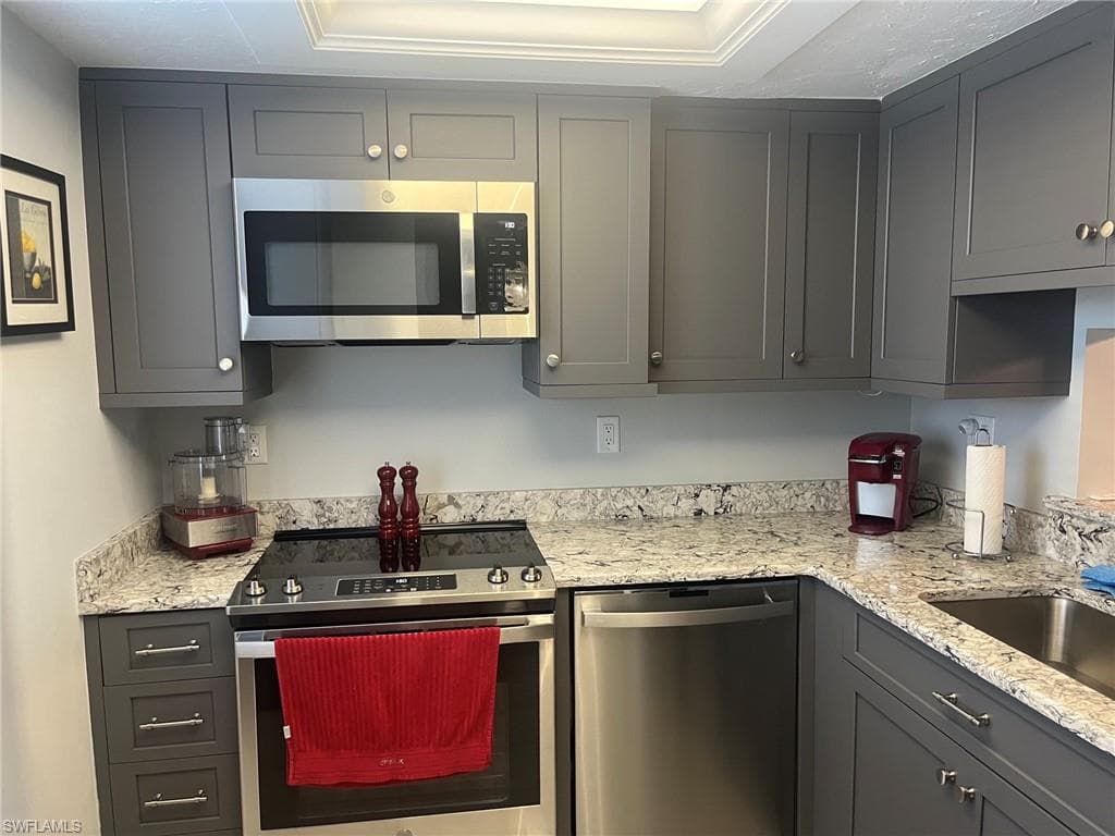 1580 Pine Valley DR 305-1