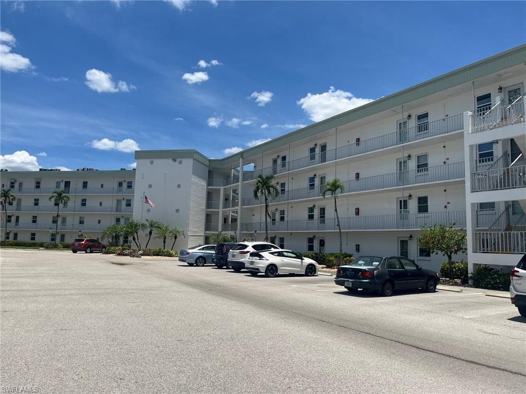 1580 Pine Valley DR 305-21