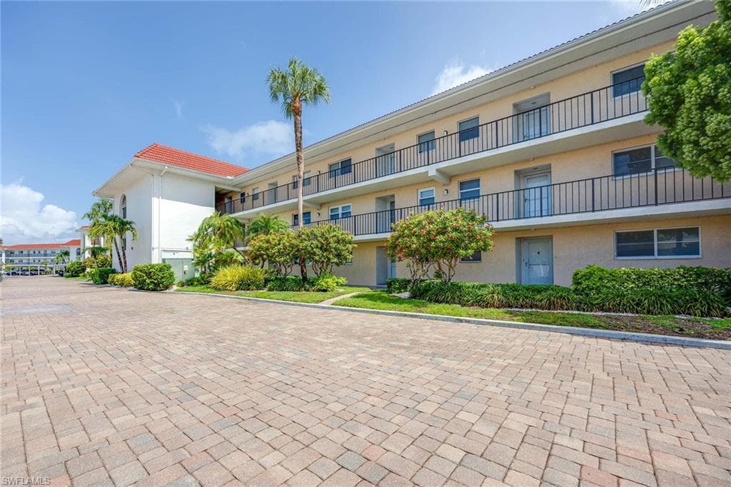 45 High Point CIR S 303-1